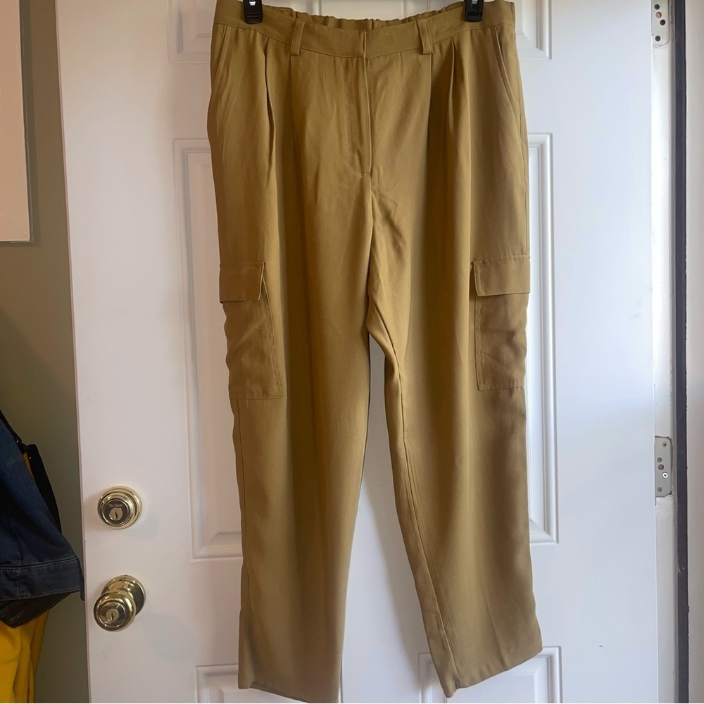 ❤️2/$15 or 3/$21❤️ Nine West Dark Khaki Cargo Pants, Size XL